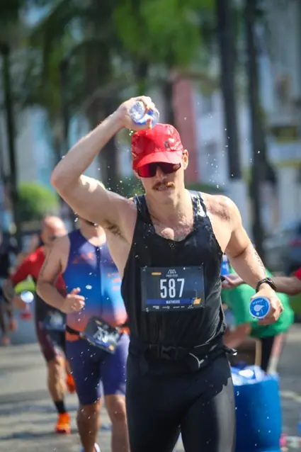 Quando o Tempo Aquece o Sangue: Desvio Cardiocirculatório, Termodinâmica Metabólica e os Limites Adaptativos do Sistema Cardiovascular no Exercício de Endurance