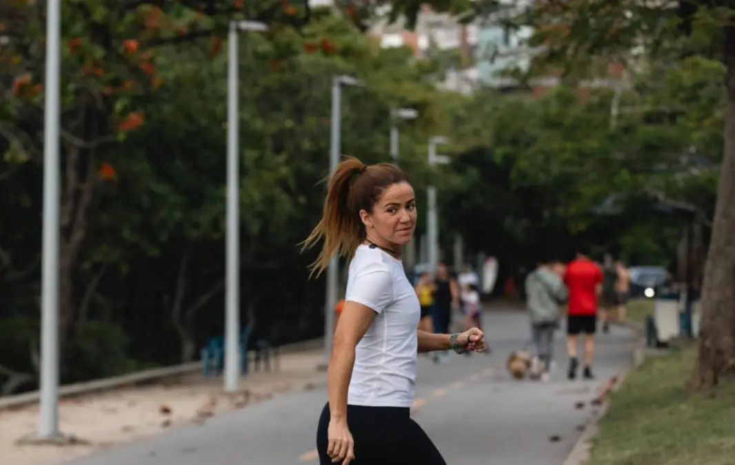 O Ritmo Invisível da Adaptação: a Variabilidade da Frequência Cardíaca como Expressão Biológica da Complexidade, da Herança e da Plasticidade no Treinamento de Endurance