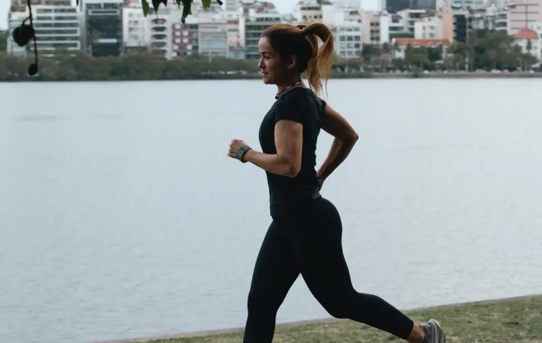 O PARADOXO DO EXERCÍCIO E A HIPÓTESE DO GASTO ENERGÉTICO CONSTRANGIDO:  Implicações para a Compreensão do Metabolismo Humano e o Controle de Peso