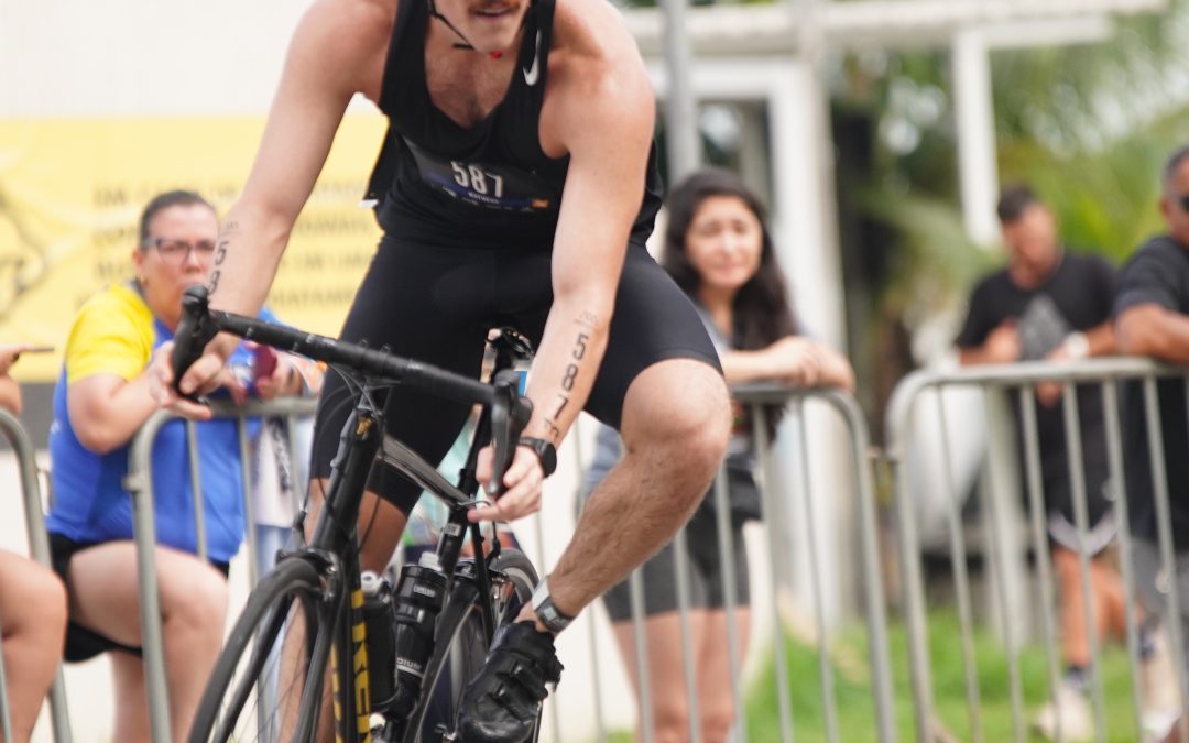 Densidade Energética, Cinética Metabólica e Economia Oxidativa: Por que a Eficiência Não Garante Potência no Exercício Humano