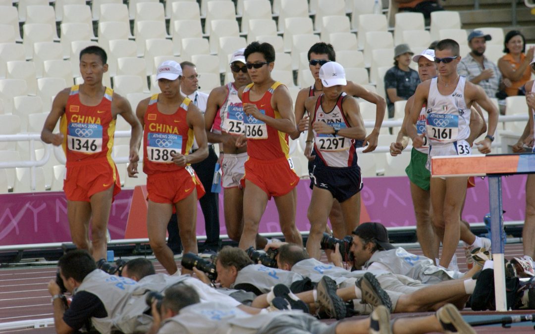 Integração multiescalar da economia de movimento: bases evolutivas, regulação neurometabólica e durabilidade no desempenho de endurance