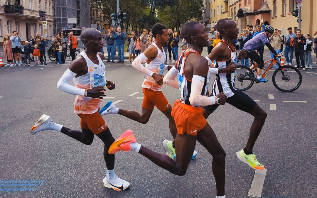 Pacing como Modulador do Eixo Músculo–Eritrócito–Rim na Corrida de Endurance