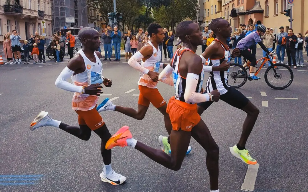 Pacing como Modulador do Eixo Músculo–Eritrócito–Rim na Corrida de Endurance